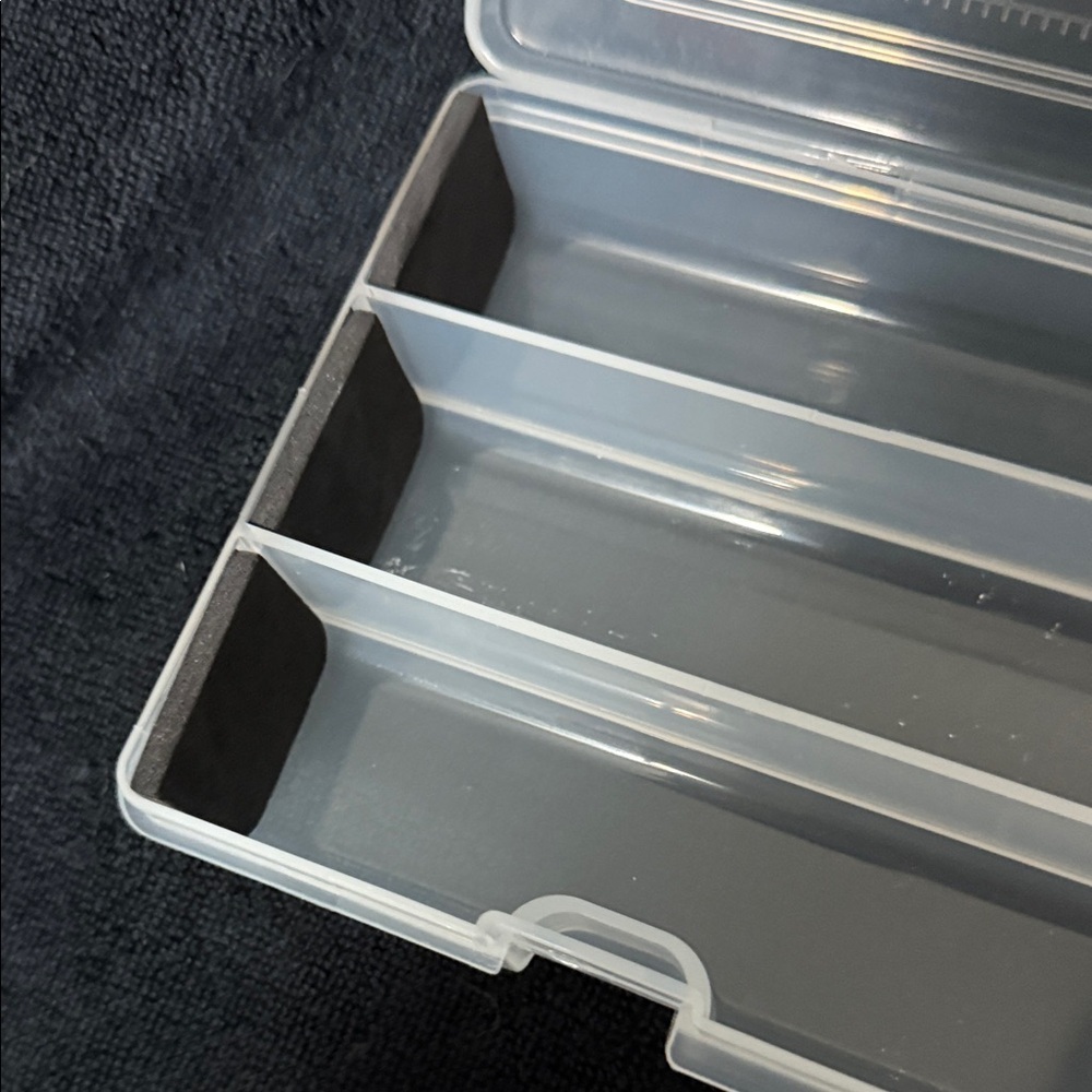 Clear Pencil and Brush Carrying Case - Picture 2 of 5